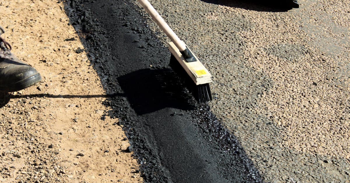 Cover Image for Top Asphalt Paving Companies: Transform Your Driveway with Expert Services